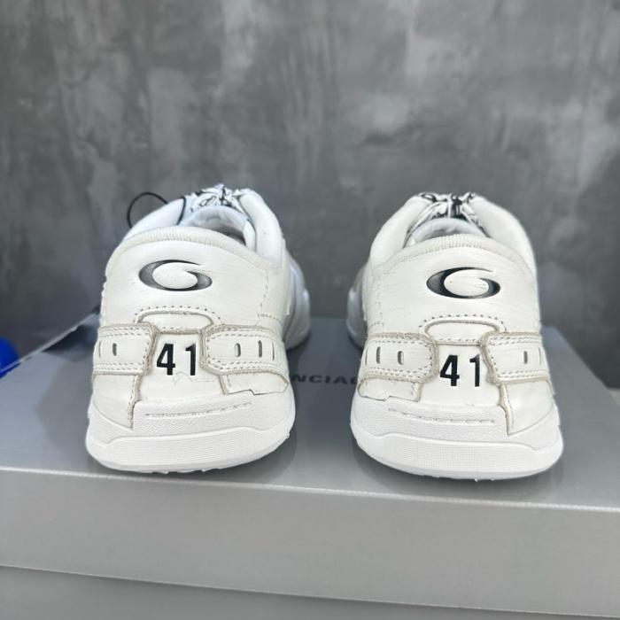 Balenciaga Hamptons Worn Out Low Top Casual Shoes White