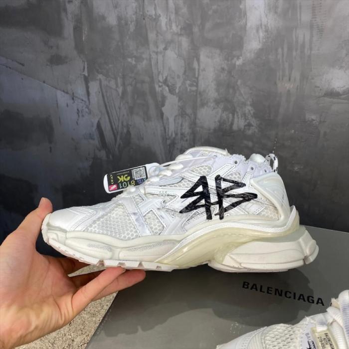 Balenciaga Runner Graffiti White