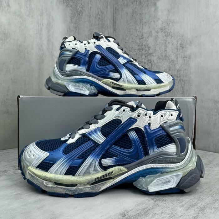 Balenciaga Runner Gradient Distressed Style Low Top Casual Shoes Men's Blue