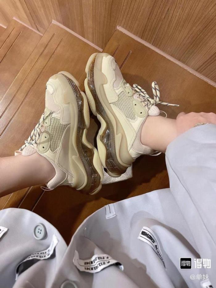 Balenciaga Triple S Clear Sole Beige
