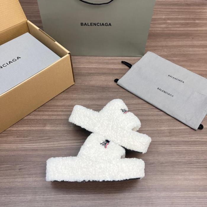 Balenciaga Furry Slide White 654261W2DO19906