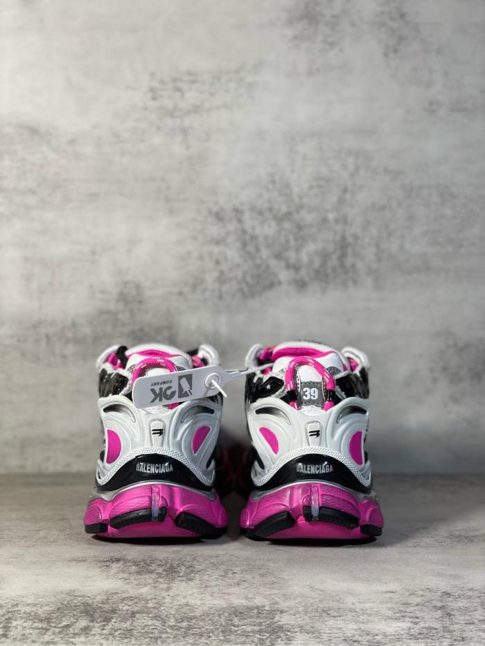 Balenciaga Runner Sneaker in Silver/black/neon-pink