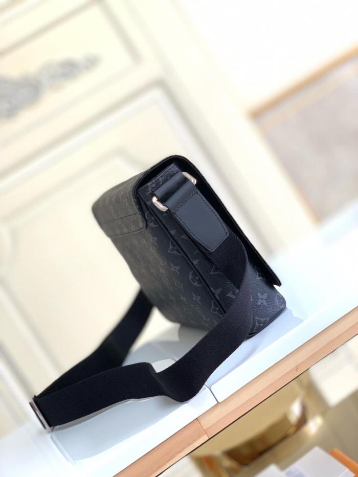 LOUIS VUITTON District Pm Monogram Eclipse M46255 samll size 26*7*20 cm