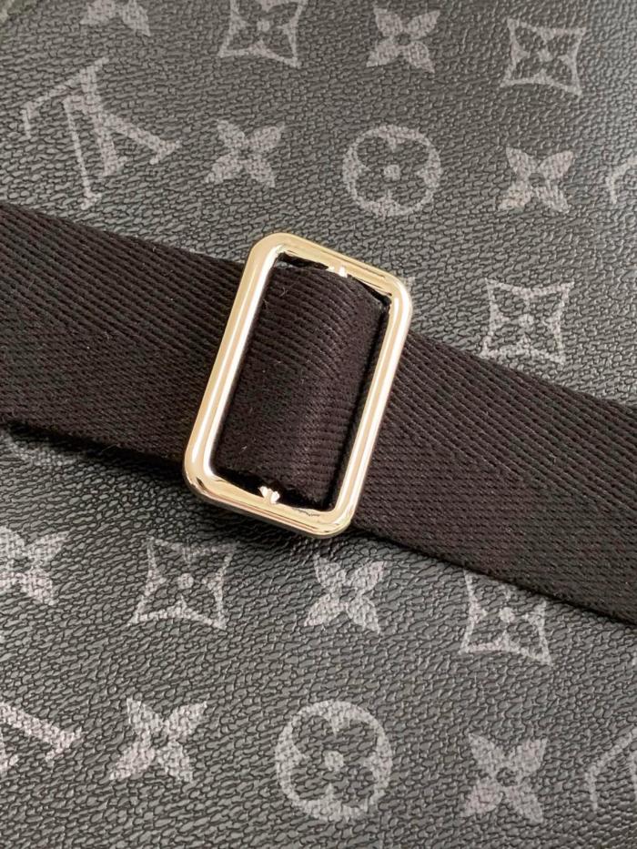 LOUIS VUITTON District Pm Monogram Eclipse M46255 samll size 26*7*20 cm