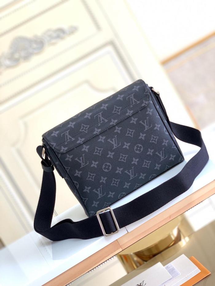 LOUIS VUITTON District Pm Monogram Eclipse M46255 samll size 26*7*20 cm