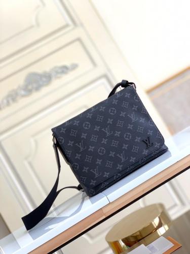 LOUIS VUITTON District Pm Monogram Eclipse M46255 samll size 26*7*20 cm