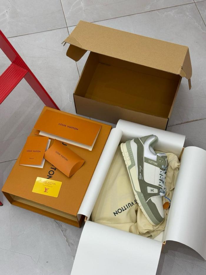 LOUIS VUITTON Trainer Low-Top Skateboard Shoes Unisex Dark Green