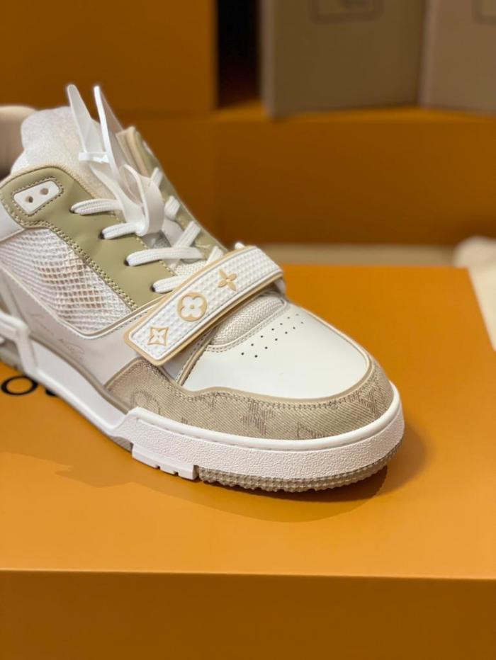 Louis Vuitton Trainer Beige White
