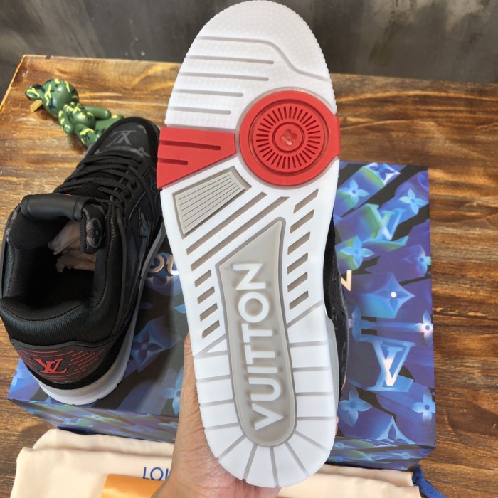 Louis Vuitton Trainer Eclipse