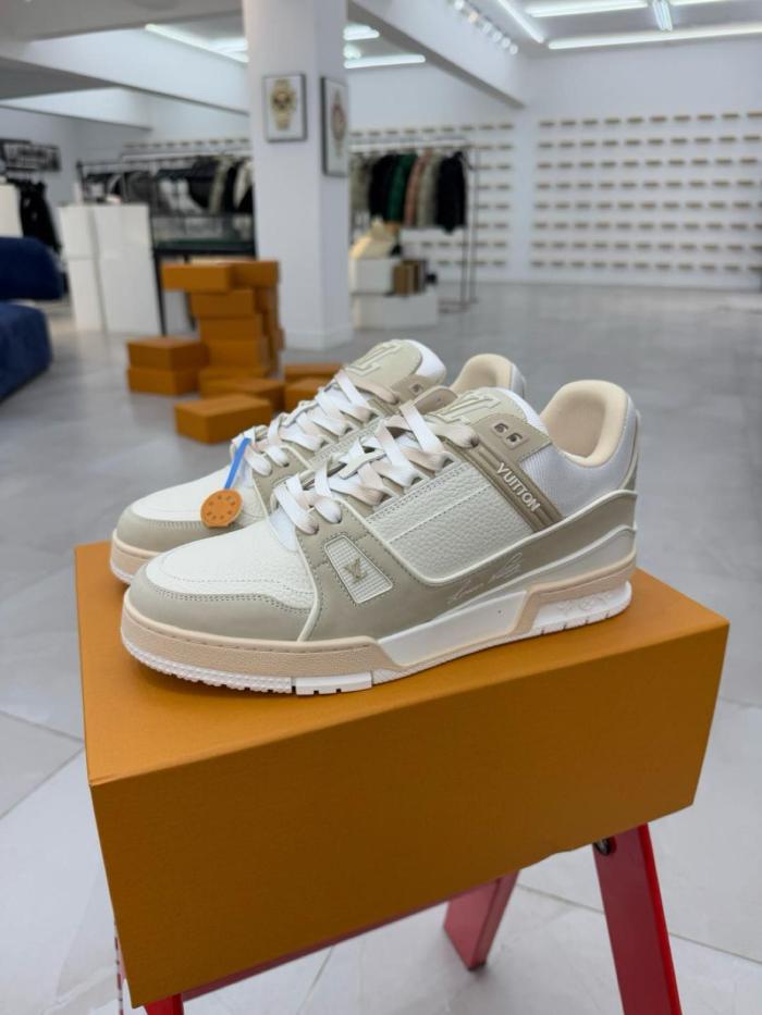 LOUIS VUITTON Trainer Low-Top Skateboard Shoes Unisex Light Green