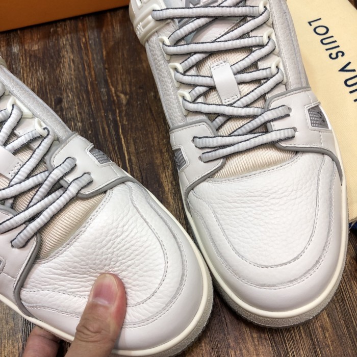 Louis Vuitton Trainer white denim