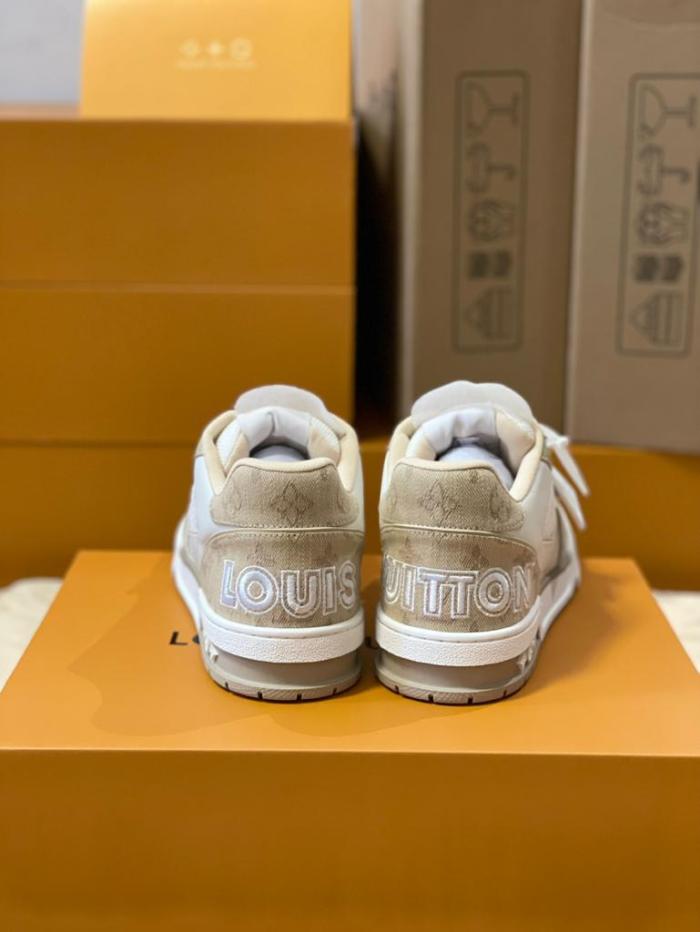 Louis Vuitton Trainer Beige White