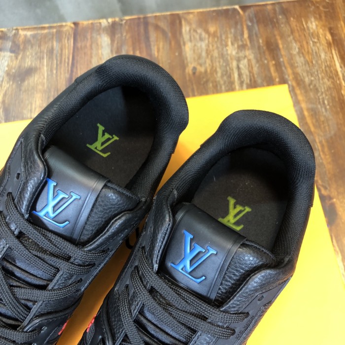 Louis Vuitton Trainer Black Signature