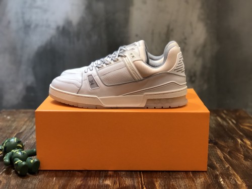 Louis Vuitton Trainer white denim