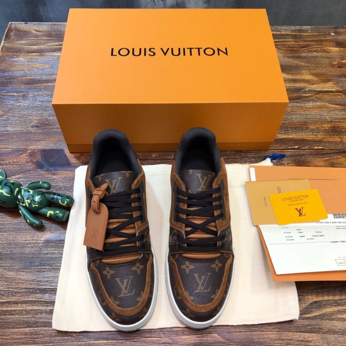 Louis Vuitton Trainer Suede Monogram
