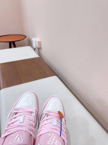 Louis Vuitton Trainer Pink