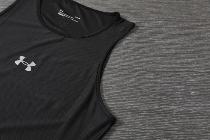 Sportswear Under Armour T07