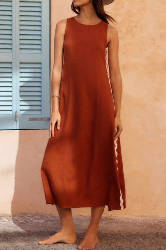 Sleeveless Round Neck Solid Color Dress
