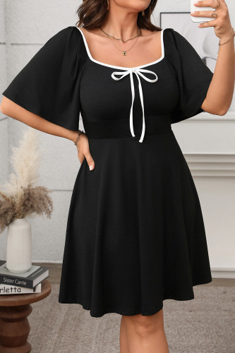 Large Size Short Sleeved Square Neck Bow Dress
