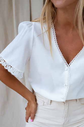 Lace Short Sleeved V-Neck Chiffon Shirt