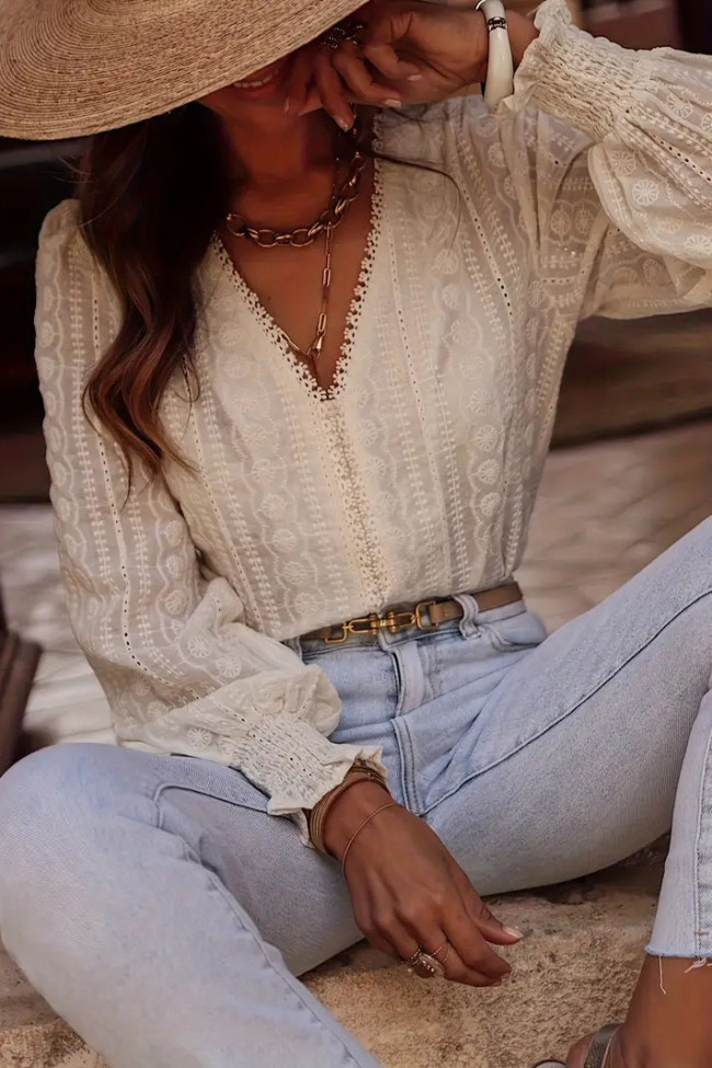 Solid Color V-Neck Lace Lantern Long Sleeved Shirt