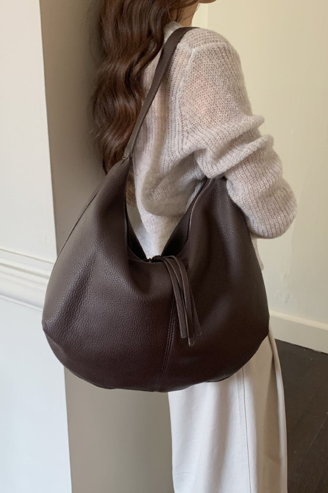 Large Capacity Solid Color Retro Shoulder Bag 