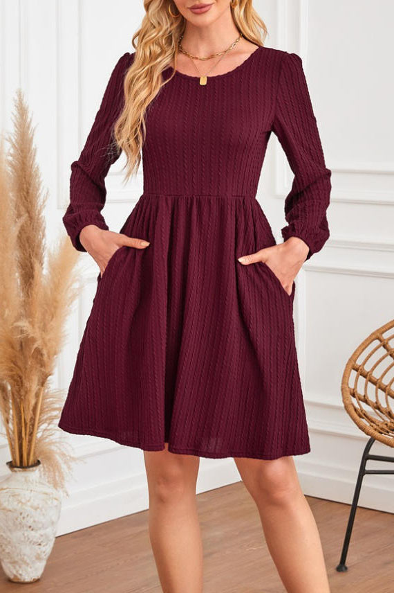 Round Neck Pocket Long Sleeved Knitted Dress