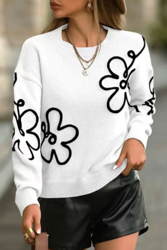 Flower Embroidery Round Neck Long Sleeved Knitted Sweater