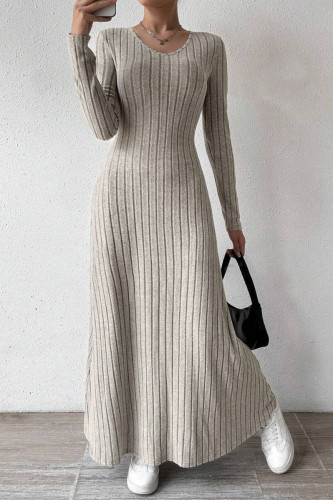 Solid Color Round Neck Long Sleeved Knitted Dress