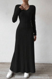 Solid Color Round Neck Long Sleeved Knitted Dress
