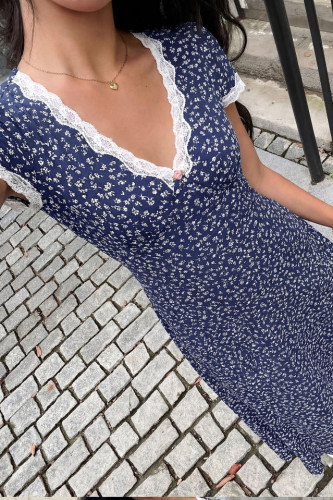 Vintage Lace V-neck Short Sleeved Dress