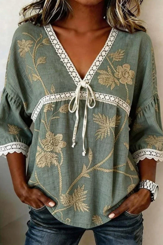 V-neck Lace Seven Quarter Sleeved Shirt