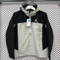 24/25 F702 Jordan Black & White Single Layer Windbreaker (连帽冲锋衣）