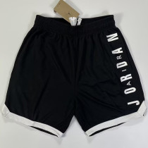 24/25 New JORDAN Black Quarter shorts(飞人、白标\边）