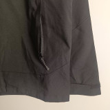 2025  Man Utd Black Assault  Hooded Windbreaker (黑队标）