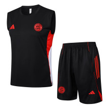 25/26  Bayern Black Training vest  Suit #D2557