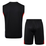 25/26  Bayern Black Training vest  Suit #D2557