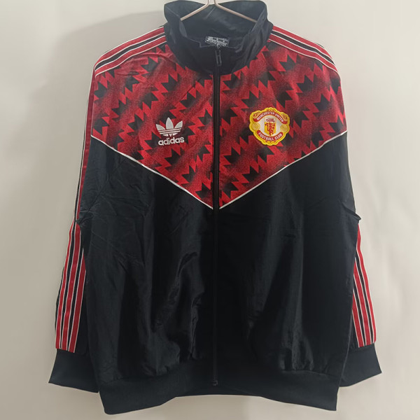 25/26  Man Utd  Black  Embroidered jacket