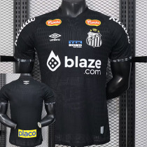 25/26  Santos FC Special Edition Black Player Version Soccer Jersey（胸前blaze广告）