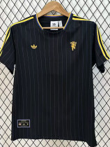 25/26 Man Utd Retro Commemorative Edition Black Fans Soccer Jersey