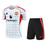 25/26 Man Utd White Team Logo Training Shorts Suit
