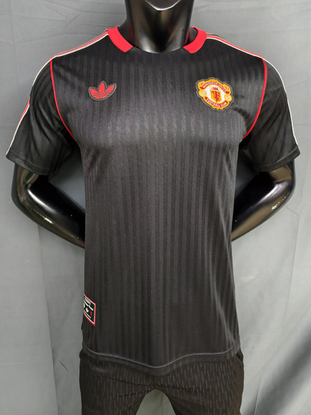 25/26 Man Utd Retro Editio Black Player Version Soccer Jersey