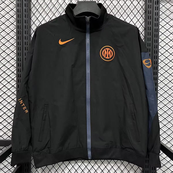26/27 INT Black windbreaker