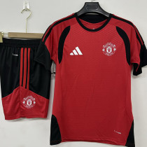 26/27 Man Utd Red Training Shorts Suit