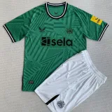 23-24 Newcastle Away Kids Soccer Jersey 带袖广告