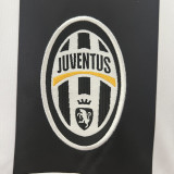 2004-2005 JUV Home Retro Soccer Jersey