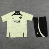 23-24 PSG Jordan Beige Training Short Suit (花纹）
