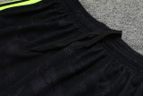 23-24 Man Utd Black Training Shorts Pants (绿边）