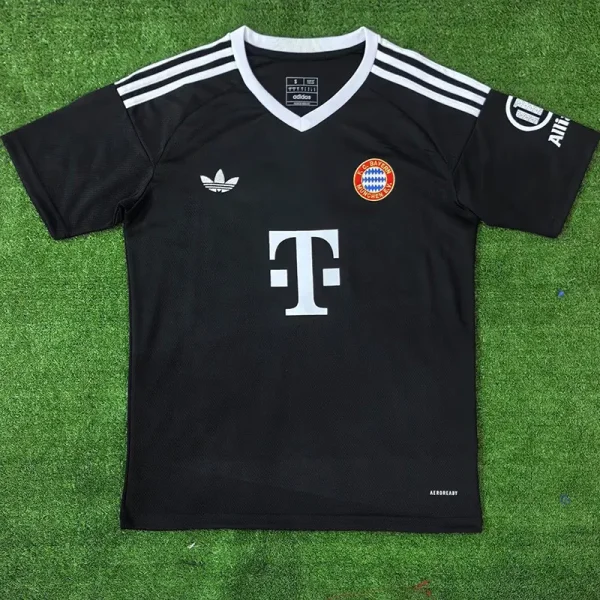 24-25 Bayern Black Goalkeeper Soccer Jersey