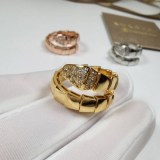 大人気 ブルガリ セルペンティ リング 偽物 18Kゴールド Buc70832
